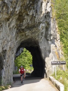 short easy tunnel on the shelf road on the climb to Villard Notre-Dame